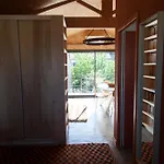 Maison Coloree Dans Un Jardin גיילאק