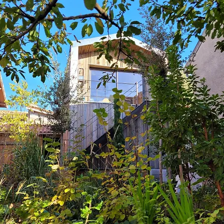 بيت للعطل Maison Coloree Dans Un Jardin