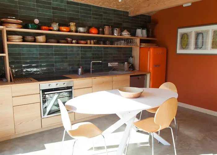 Maison Coloree Dans Un Jardin * Gaillac